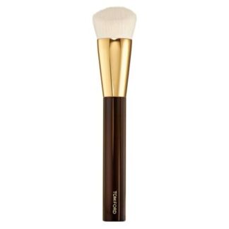 Shade And Illuminate Foundation 2.5 Кисть для нанесения тональной основы TO