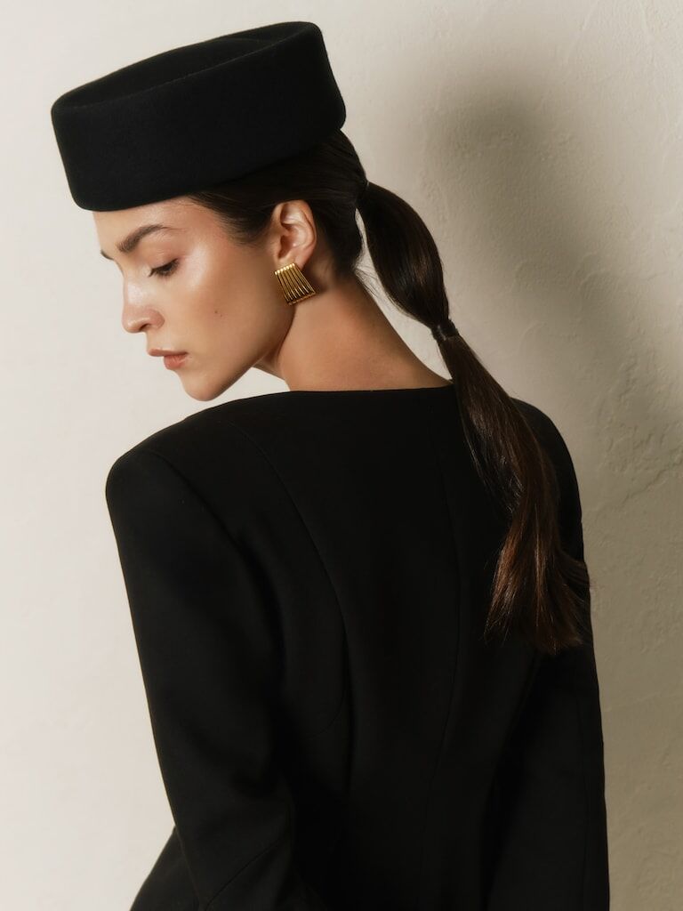 Шерстяной берет черный Lichi