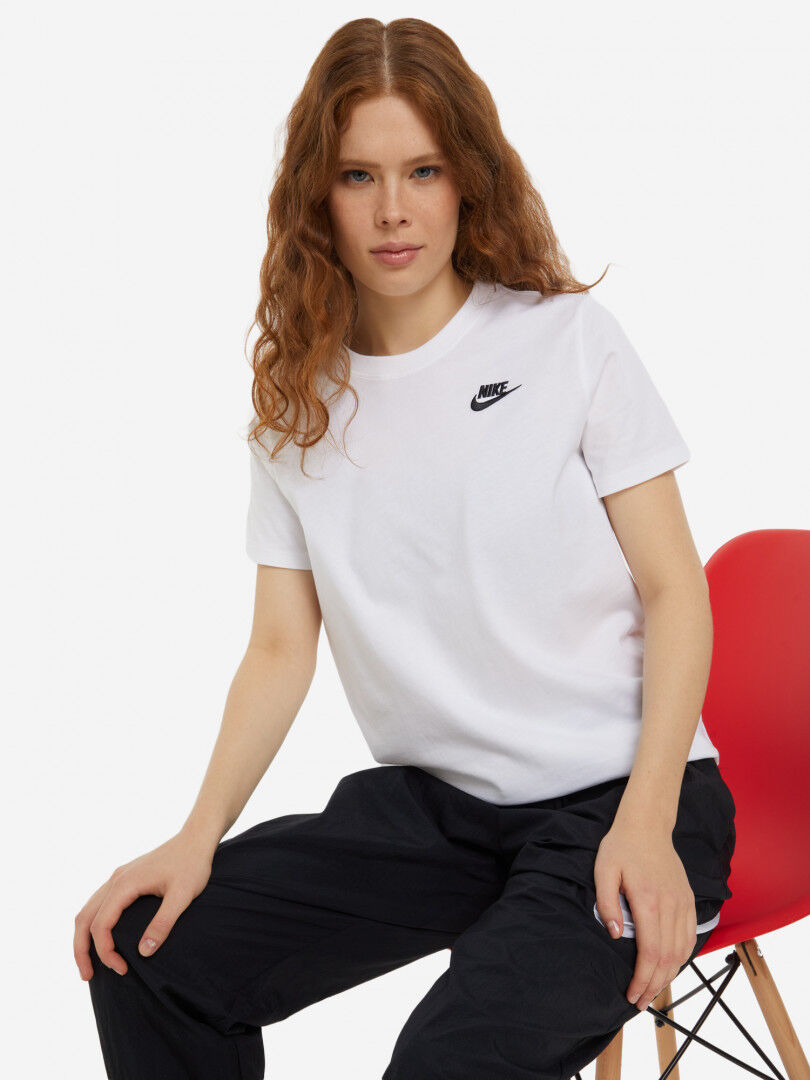 Футболка женская Nike Club Essentials, Белый DX7902N06-100 фото 1