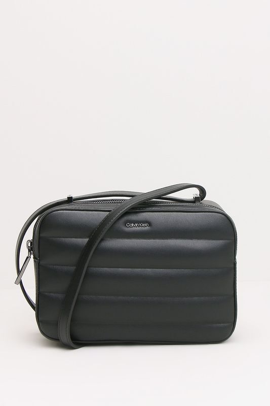 Сумка кросс-боди Line Quilt Calvin Klein фото 1