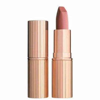 CHARLOTTE TILBURY Матовая губная помада MATTE REVOLUTION LIPSTICK Charlotte